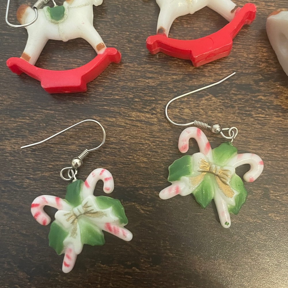 5 Pairs Vintage Holiday‎ Earrings - Picture 3 of 4